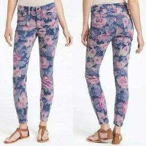 Joe’s Jeans Tainted Rose Print Size 24